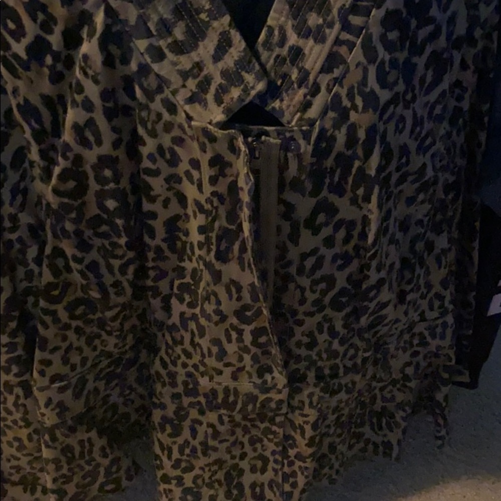 Leopard jacket - Picture 3 of 3